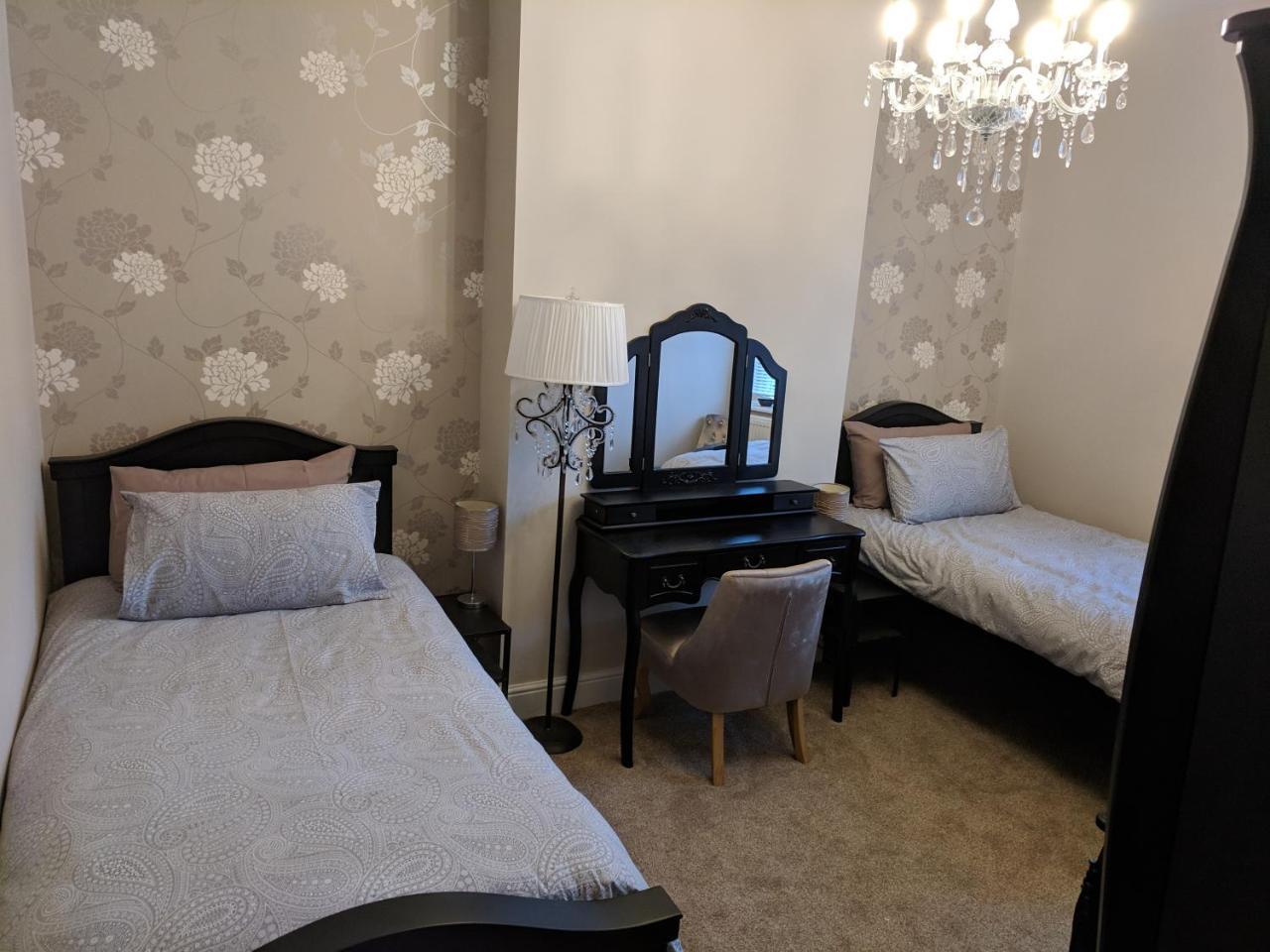 Lion House Bed & Breakfast With Restaurant Combe Martin Exteriör bild