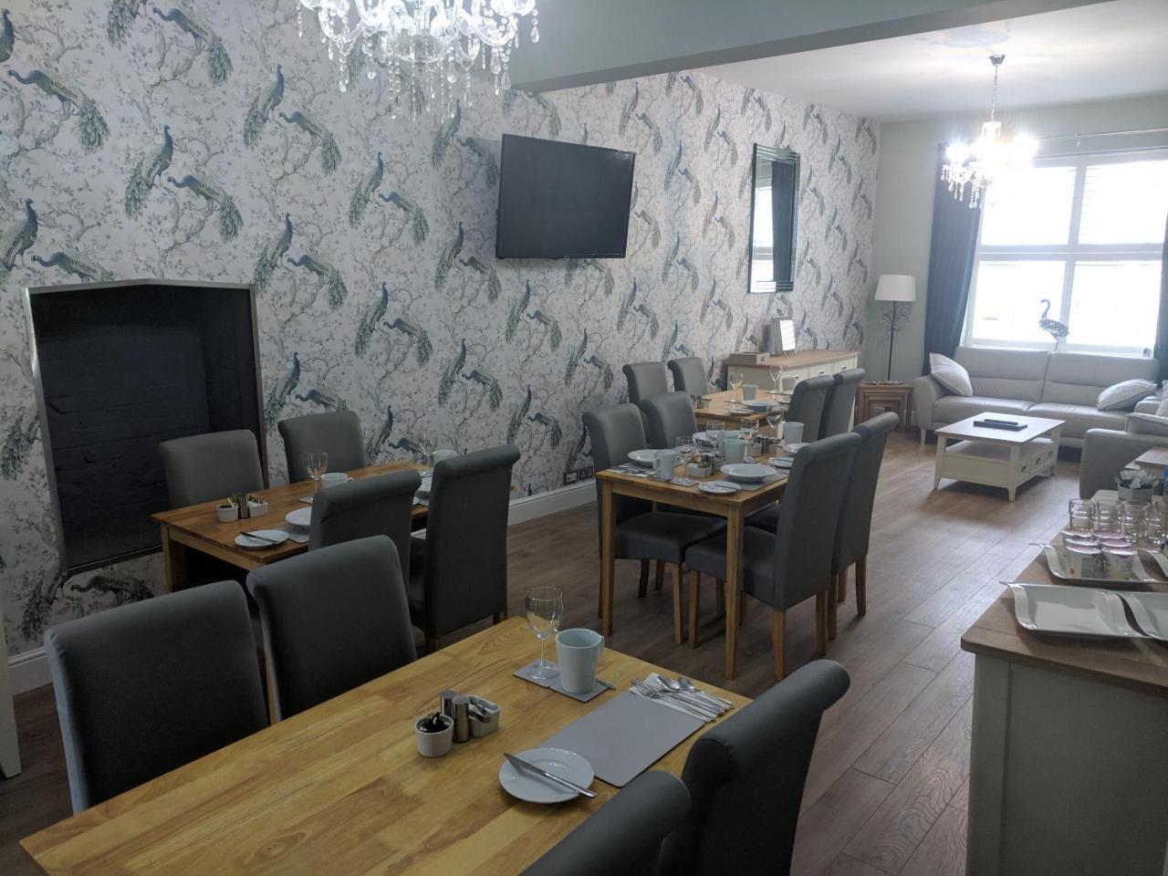 Lion House Bed & Breakfast With Restaurant Combe Martin Exteriör bild
