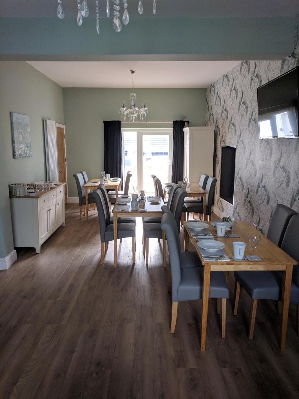 Lion House Bed & Breakfast With Restaurant Combe Martin Exteriör bild